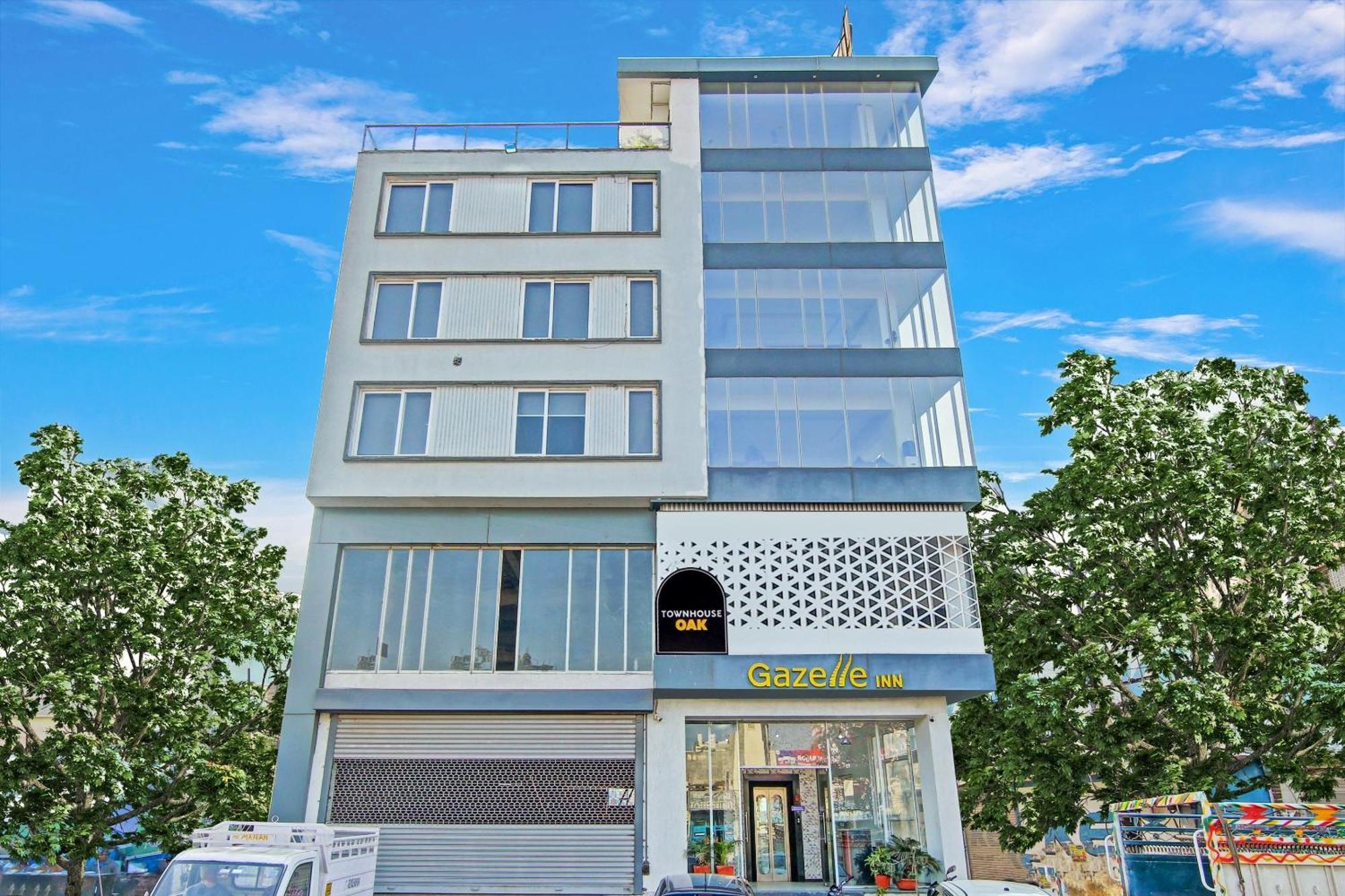 Super Townhouse Geetanjali Inn Гургаон Экстерьер фото