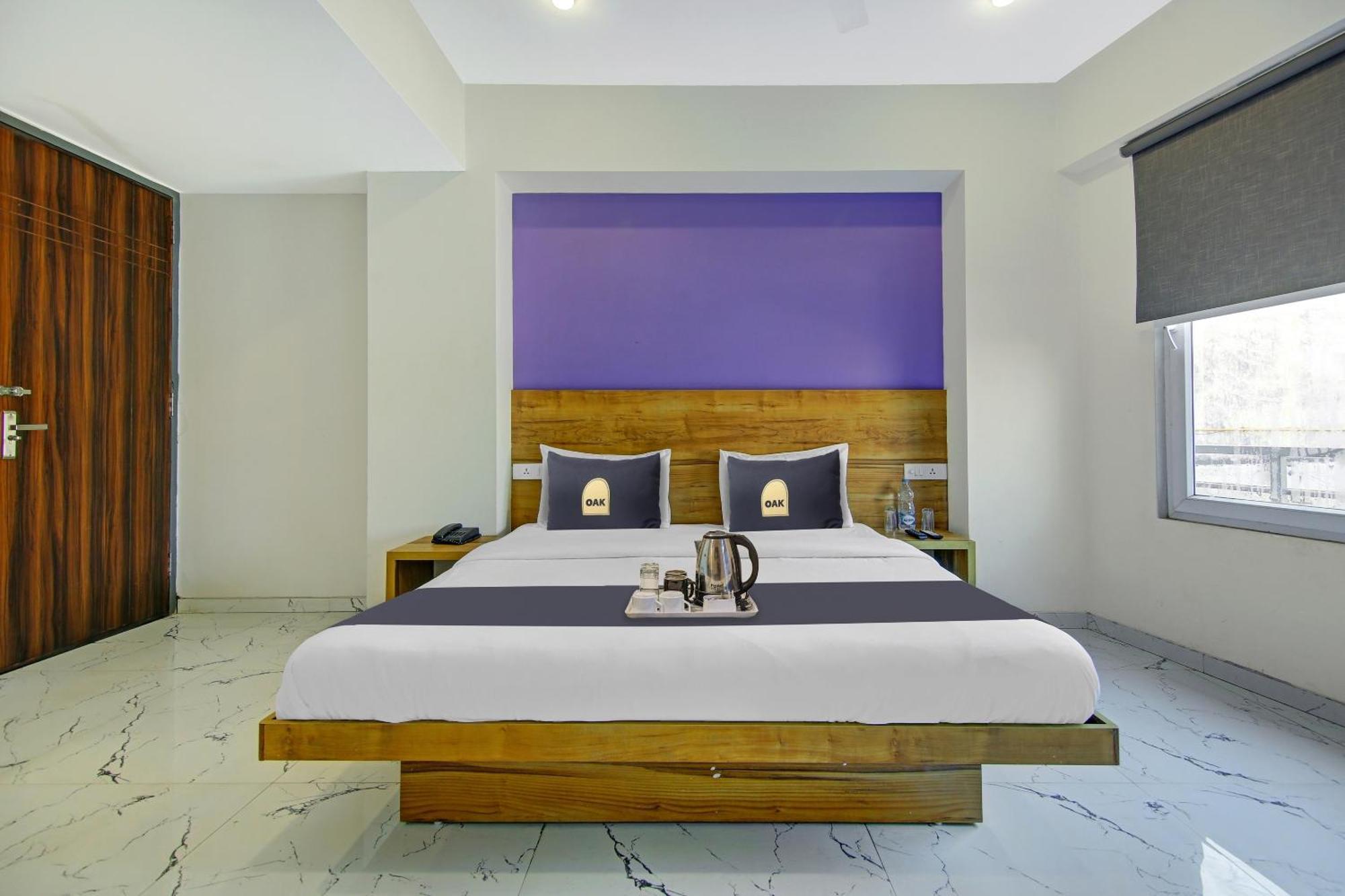 Super Townhouse Geetanjali Inn Гургаон Экстерьер фото