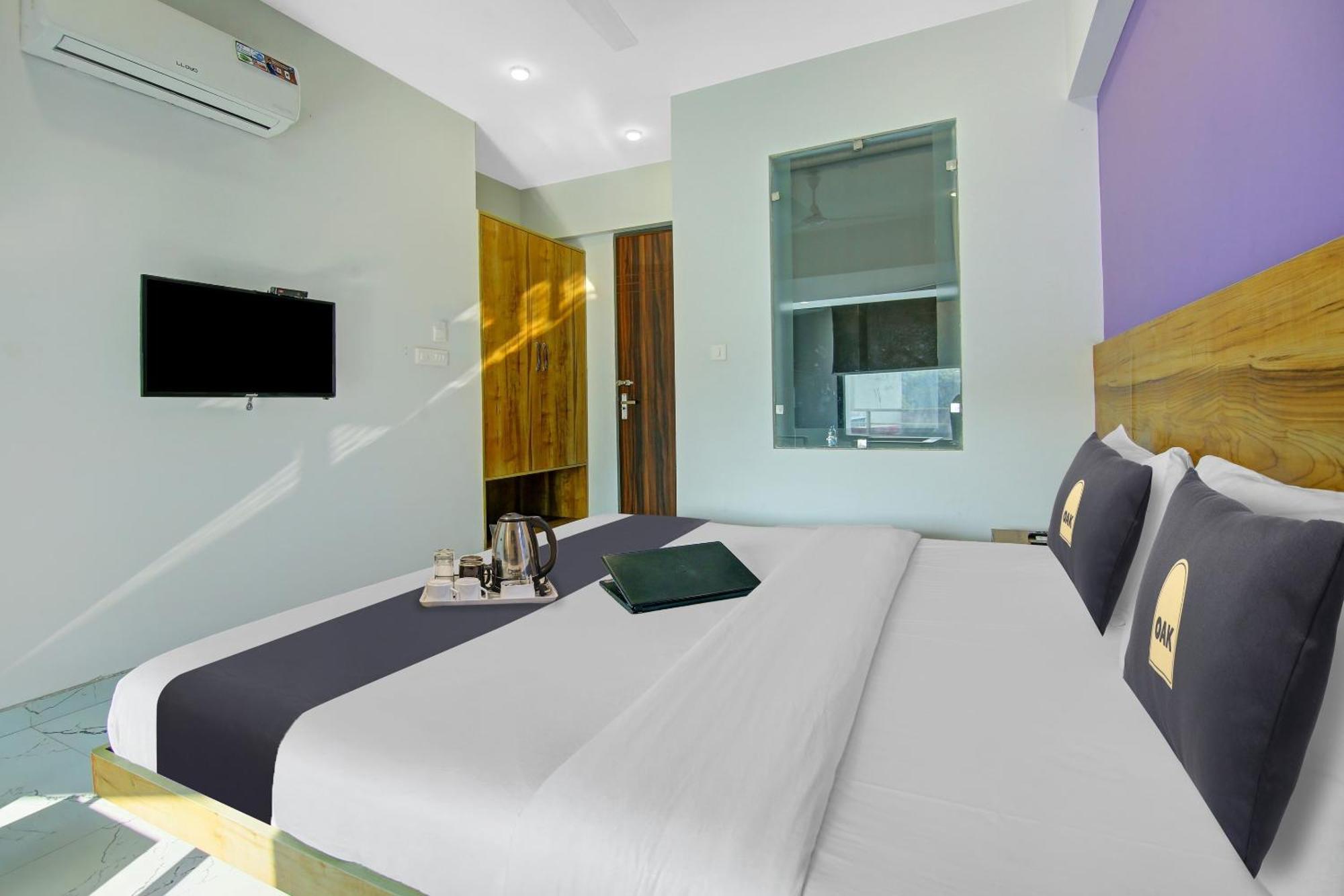 Super Townhouse Geetanjali Inn Гургаон Экстерьер фото