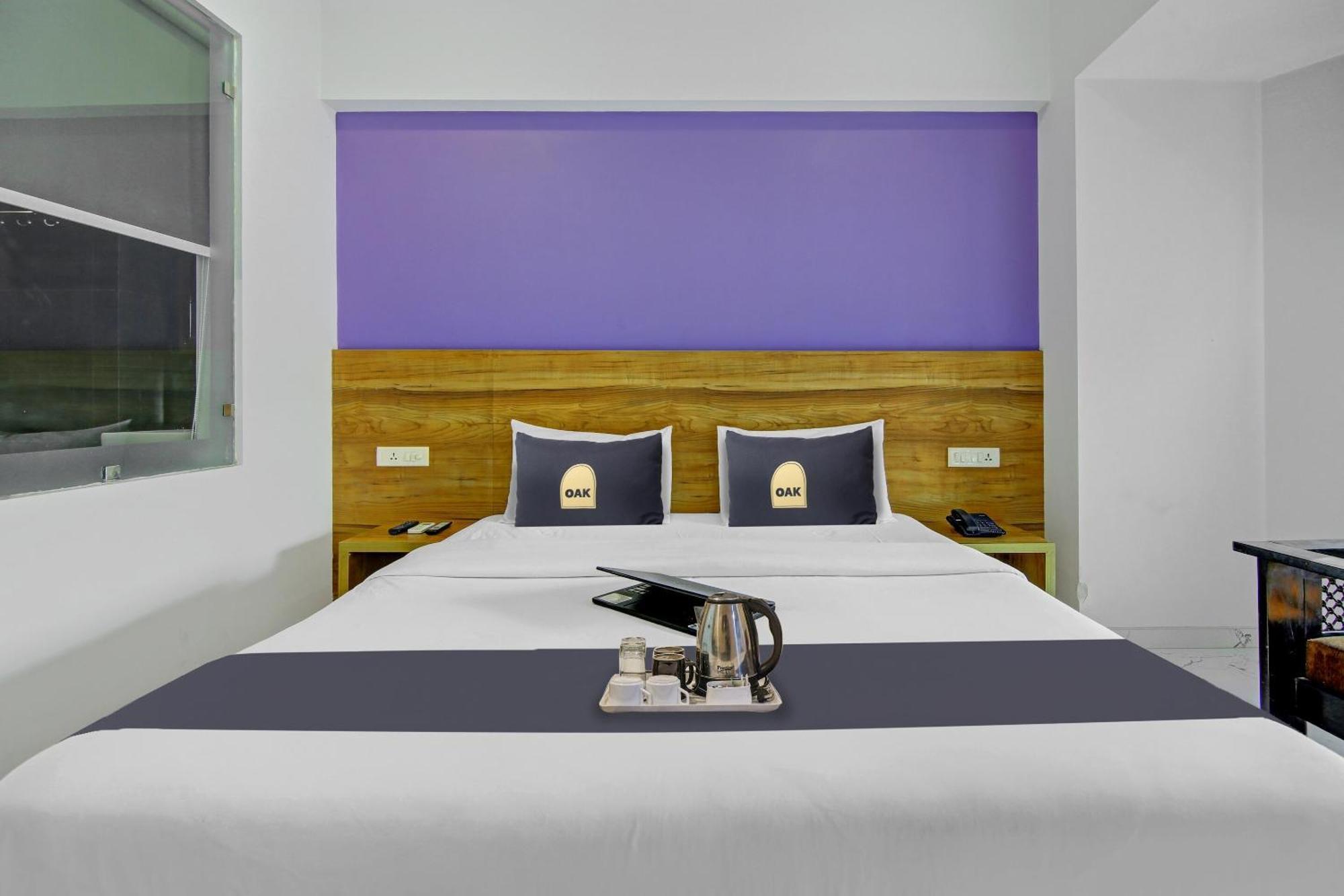 Super Townhouse Geetanjali Inn Гургаон Экстерьер фото